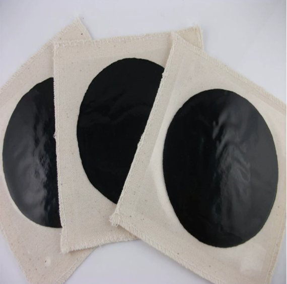 Traditional Hand-Spread Black Plaster